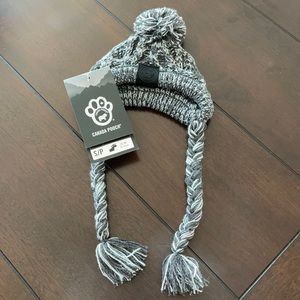 Canada pooch toque